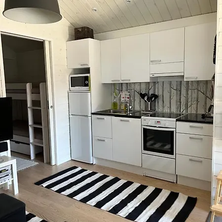 Marjaniemi - Rantasumppu 2 With Sauna & Air Conditioning 하일루오토